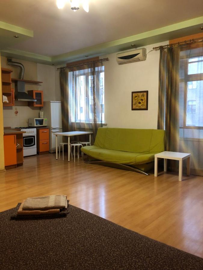 Квартира-Студия На Котляра Kharkiv Eksteriør bilde